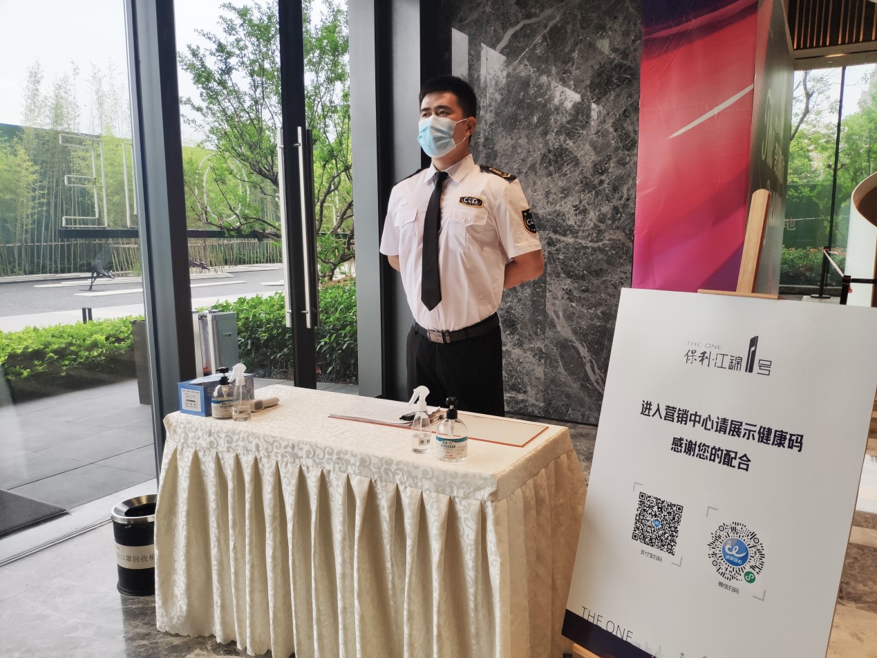 151547199.jpg 03.jpg